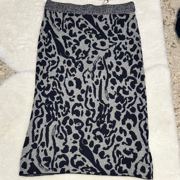 ICHI Dresses & Skirts - Nwt. Ichi winter skirt